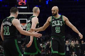 一波带走了？凯尔特人第三节轰出25-6将分差拉开到20+