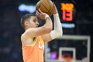 射手手感哪去了？梅里尔替补21分钟 三分4中0一分未得