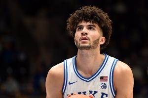 我要冲状元！卡梅隆·布泽尔上半场狂轰20分9板2助2断 罚球12中10