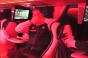 搞怪阿森纳旧将S罗模仿约克雷斯庆祝，嘲弄热刺旧将塞塞尼翁