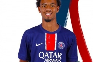 队报：巴黎可能面临年轻球员流失的情况，小将詹热阿尔是佼佼者