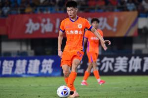 球迷会长：山东泰山19岁小将王昊斌租借加盟广州豹