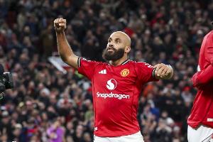 卡拉格：姆伯莫是本赛季英超最佳引援之一，他非常适合曼联