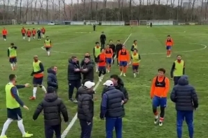 鲁媒：山东泰山热身赛2-3负于青岛海牛，王昊斌、彭逸翔进球