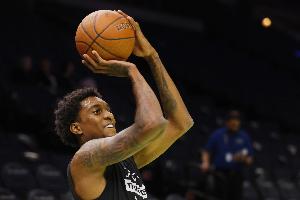 赢球功臣！麦丹15中11&三分6中5砍29分6篮板3抢断5盖帽全面数据