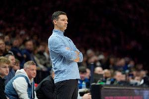 雪上加霜！以赛亚·乔&布兰登·卡尔森伤退 18人名单仅9人可出战