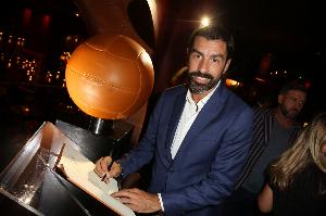 皮雷：贝耶不是魔术师不可能一场比赛解决问题，塔帅是最好榜样