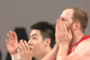 中国男篮首节已领到9次犯规 赵睿/王浩然/朱俊龙/赵继伟各2次