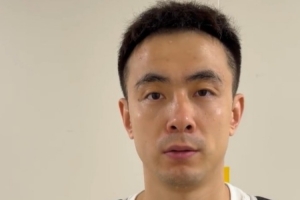 赵继伟：作为球队最老的球员之一就该放手一搏 逆转是团队的力量