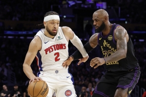 坎宁安：我长大过程中看了很多勒布朗的比赛 很享受那些追帽回合