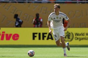 中国蓝新闻评赫伊森事件：皇马不应在球员辱华问题上当鸵鸟