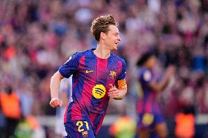 每体：德容训练中脚部受伤，预计将缺阵3-4周，缺席7场比赛