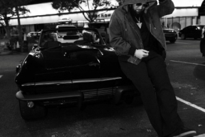 范弗里特坐上豪车熬鸡汤：我可以教你如何保持低调直到你成功