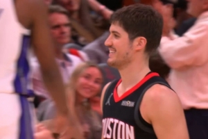 射手的自信！谢泼德弧顶持球从容命中加长三分球