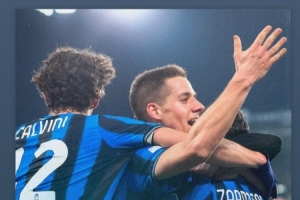 沙尔克旧将科拉希纳茨社媒发鲁尔德比经典梗，庆祝淘汰多特