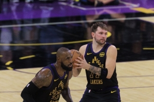 夸梅：卢卡做了正确选择把绝杀机会给詹姆斯 詹何时能学会担责？