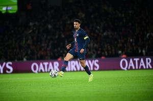 巴黎中场小埃梅里20岁前在欧冠出场37次，超越亚马尔、法布雷加斯