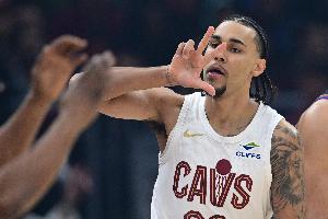 决战到最后！罗林斯撤步三分追平&泰森立马远投回应超出