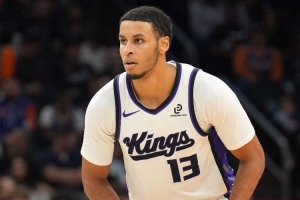 望无大碍！国王球员基根·穆雷首节左脚踝受伤 本场不会回归