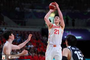 韩乔生：裁判是真加戏 奈何中国队优势明显 很难靠吹罚帮到什么忙