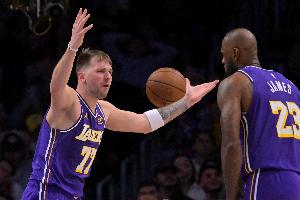 湖记：詹姆斯本赛季的使用率为生涯第2低 东契奇则是生涯新高