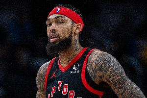 绝平三分失手！英格拉姆22中9拿到20分11板 三分2中0