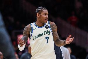 无所不能！小凯文·波特16中10得20分8板5助5断1帽 中投准绝杀