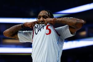 小琼斯：我们不能想着只打好前46分钟 末节两分钟才是关键时刻