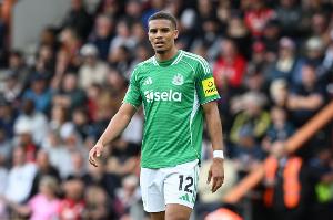 法尔克：拜仁无意今夏签下佳夫，但我听说曼联对这名中卫感兴趣