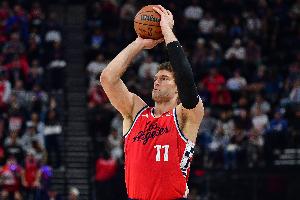 手感冰凉！大洛12投仅2中拿到8分6板 三分7中2