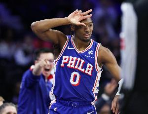 队史三分命中数榜首！马克西：感谢76人选我 感谢恩比德一直鼓励