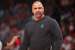 解说：今天奥兰多让休斯敦好好快乐了一下 乌度卡末节选择很出色