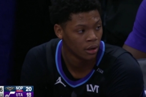 我也是潜力新秀！贝利开场爆发 半节7投4中已经砍下11分