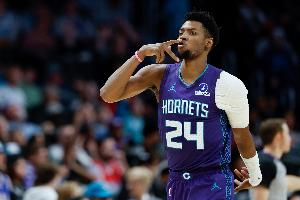 别忘了这还有个榜眼呢！米勒弧顶三分打停步行者 两节半个人24分