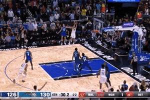 湖人复刻勇士战术~里夫斯最后的三分战术 克莱在勇士曾操刀命中过