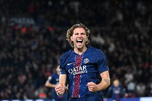 扎巴尔尼：批评声总是足球的一部分，但我始终保持专注