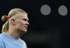 伊万·托尼：哈兰德是个机器人，和他争金靴时他3场进9球