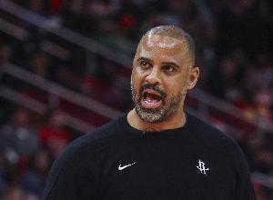 乌度卡：如果我们能打出自己正常的防守水平 这得分足够赢球了