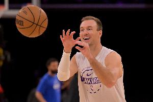 雷迪克：肯纳德优先考虑团队得分 总在寻找对球队最优的出手机会