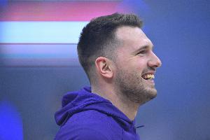 才27岁！东契奇生涯345次单场砍下25+ 升至历史控卫榜第5位