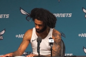 科比·怀特：26岁的我居然是队里第三老的 大家的活力很有感染力