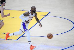 詹姆斯称女儿是福星 记者调侃：马上你们打丹佛客场把她叫来督战