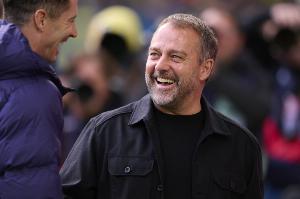 弗里克：希望踢马竞能展现今天的水平 亚马尔倒地对方应暂停比赛