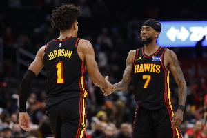 究极平衡奥义！老鹰目前31-31 近420场210-210 近5790场2895-2895