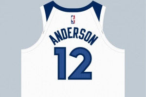 李凯尔在森林狼身披三个不同球衣号码征战 队史第一人！