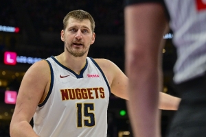 解说：掘金最近打得真难看 约基奇进疲劳期了&与瓦兰无化学反应