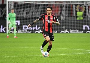 德天空：法兰克福后卫柯林斯计划今夏离队，利物浦等队正在关注