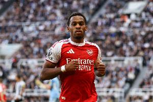 廷伯：确实会在比赛最后阶段感受到压力，我们需要内部讨论这问题