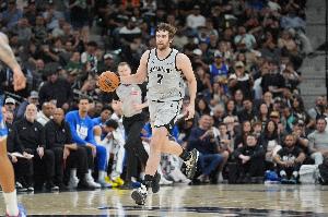 科内特呼吁老鹰取消和脱衣舞俱乐部的合作：NBA应致力于尊重女性