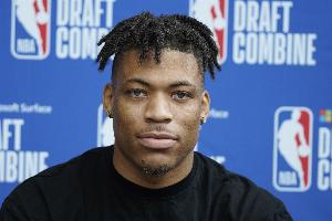 鲁媒：只要体检和注册手续正常 约翰逊有望赶上第二阶段首场比赛